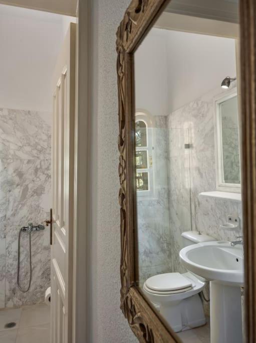 Villa Artemis In Small Kounoupi Porto Heli Exterior foto